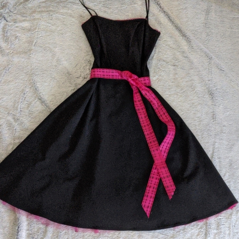 Black and pink flare dress
